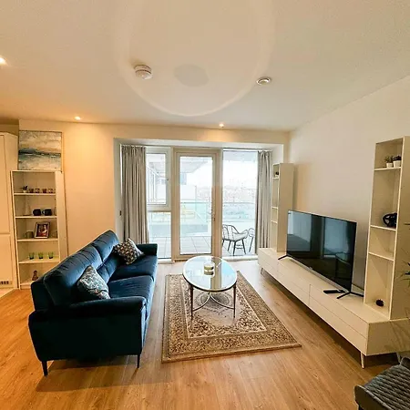 Elegant 2 Bedroom In Grand Canal